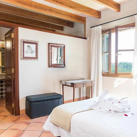 Es Pinar Villa Alaro